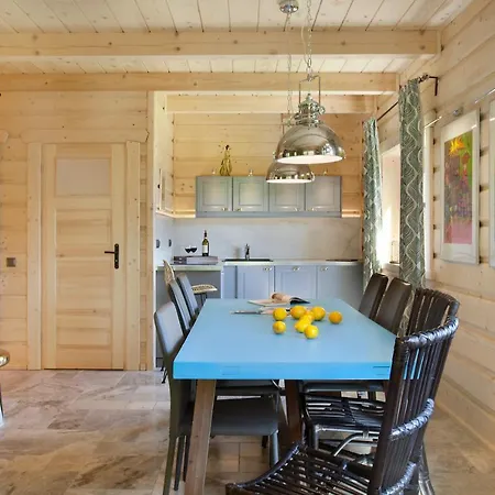 Nyaraló Seausasino - Luksusowe Drewniane Z Kominkami *